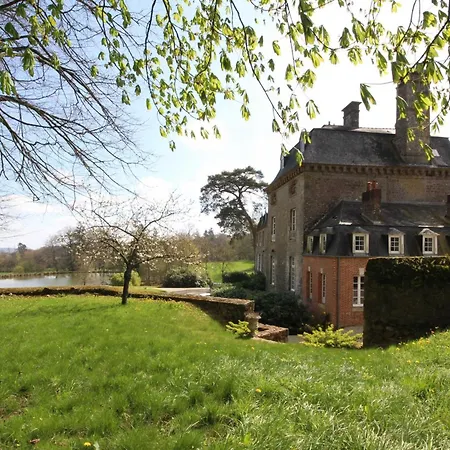 Demeure Historique Dans Un Chateau Avec Jardin Et Connexion Wifi - Fr-1-497-13 *