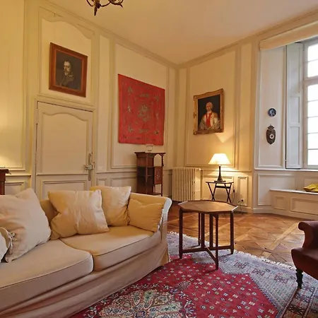 Demeure Historique Dans Un Chateau Avec Jardin Et Connexion Wifi - Fr-1-497-13