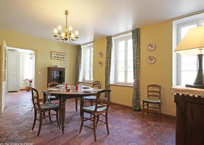 Demeure Historique Dans Un Château Avec Jardin Et Connexion Wifi - Fr-1-497-13 Casa de Férias