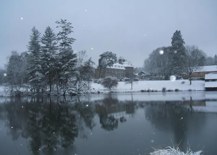 Casa de Férias Demeure Historique Dans Un Château Avec Jardin Et Connexion Wifi - Fr-1-497-13