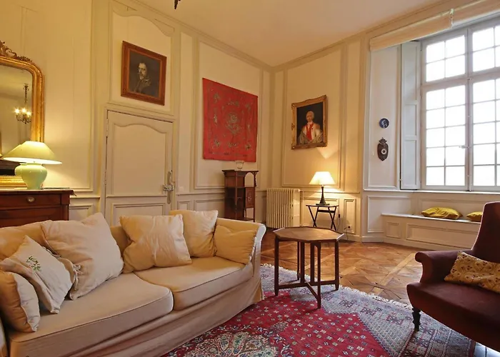 Demeure Historique Dans Un Château Avec Jardin Et Connexion Wifi - Fr-1-497-13